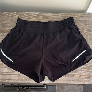 Hotty Hot High-Rise Lined 2.5” Shorts